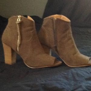 Peep toe Ankle boots